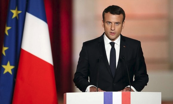 Emmanuel Macron félicite chaleureusement le président élu Abdelmadjid Tebboune