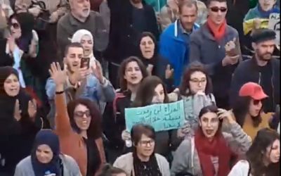 VIDÉO : Des algéroises ont brisé le dispositif policier à l&rsquo;occasion de la journée internationale de la femme.